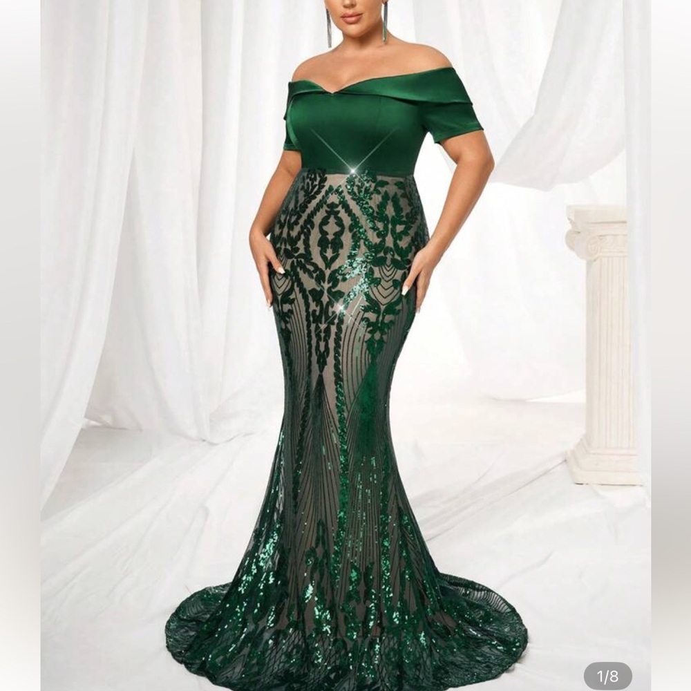Elegant Green Sequin Evening Gown